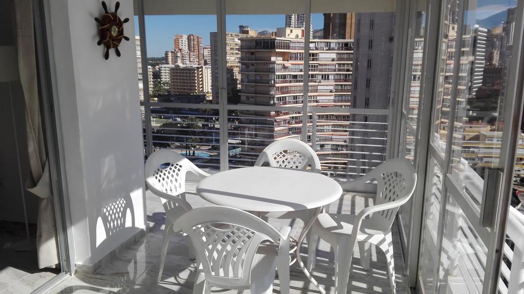Apartamentos Los Caballos Benidorm Exterior photo
